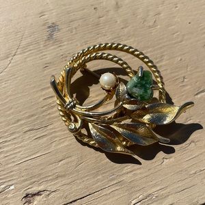 Vintage Sarah Coventry Jade Garden Brooch